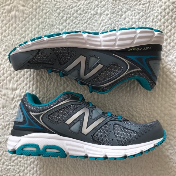 New Balance Shoes - Womens' New Balance 560 Runner NWOT
